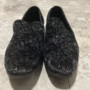 Amali Textured Loafers
